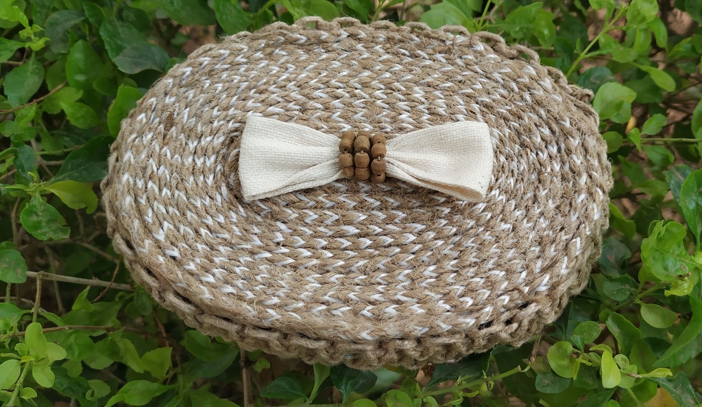 Jute Gift Box (5.5 X 4  X 1 (H) Inch) (Gift_Box-04)